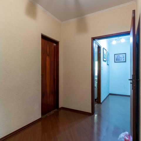 Casa à venda com 218m², 3 quartos e 5 vagasAcesso Banheiro e Quartos
