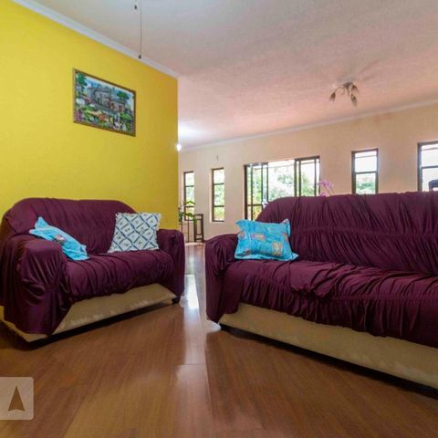 Casa à venda com 218m², 3 quartos e 5 vagasSala