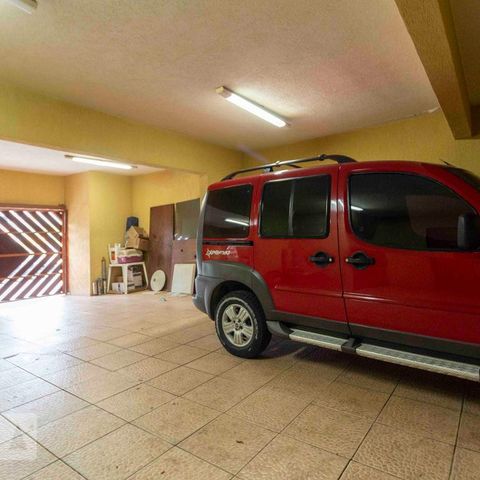 Casa à venda com 218m², 3 quartos e 5 vagasGaragem