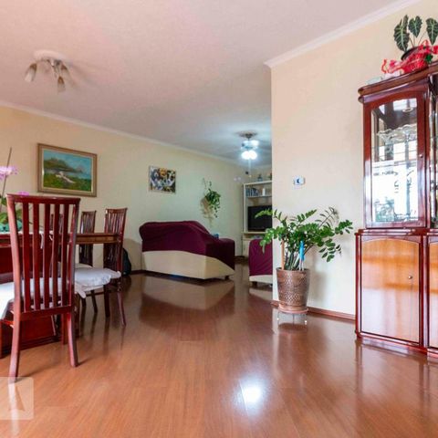 Casa à venda com 218m², 3 quartos e 5 vagasSala