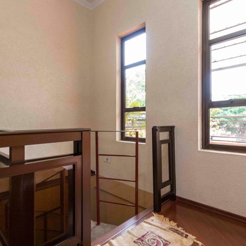 Casa à venda com 218m², 3 quartos e 5 vagasSala