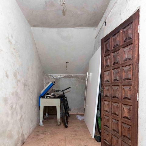Casa à venda com 218m², 3 quartos e 5 vagasQuartinho Garagem