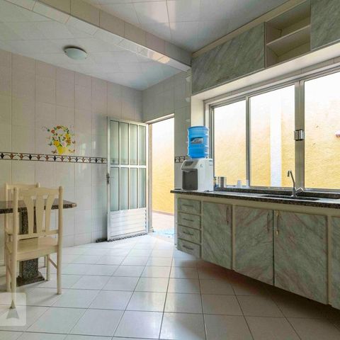 Casa à venda com 218m², 3 quartos e 5 vagasCozinha