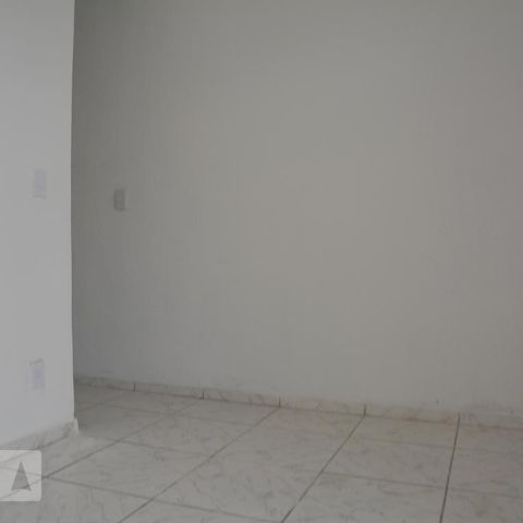 Casa de condomínio à venda com 160m², 4 quartos e 1 vagaSala