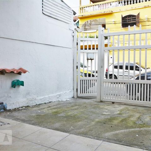 Casa de condomínio à venda com 160m², 4 quartos e 1 vagaQuintal