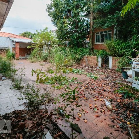 Casa para alugar com 450m², 5 quartos e 1 vagaQuintal