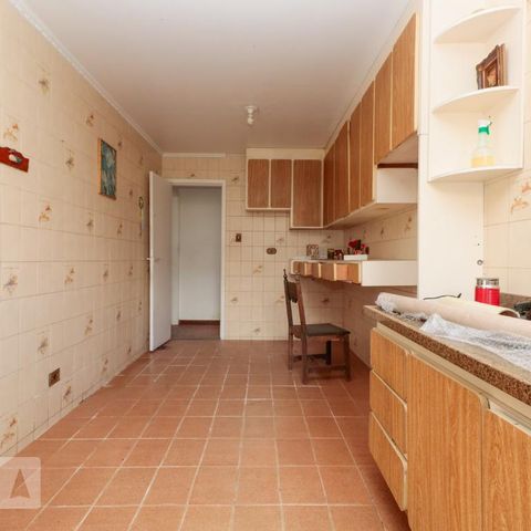Casa para alugar com 450m², 5 quartos e 1 vagaCozinha
