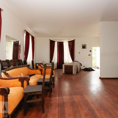 Casa para alugar com 450m², 5 quartos e 1 vagaSala