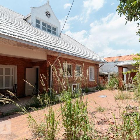 Casa para alugar com 450m², 5 quartos e 1 vagaQuintal