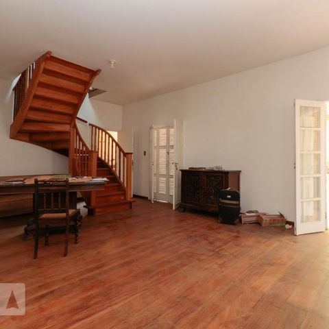 Casa para alugar com 450m², 5 quartos e 1 vagaSala