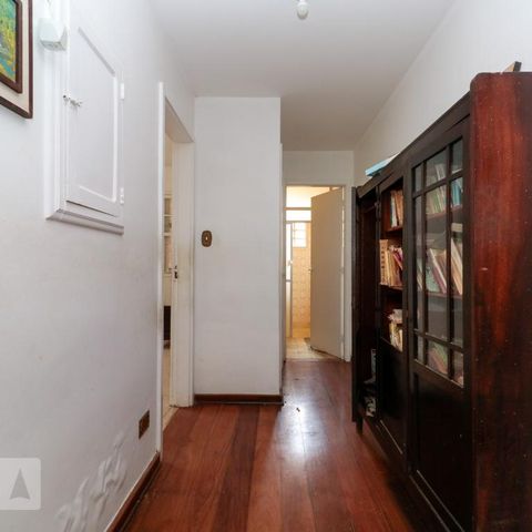 Casa para alugar com 450m², 5 quartos e 1 vagaCorredor