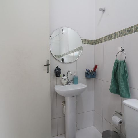 Casa à venda com 200m², 4 quartos e 3 vagasLavabo