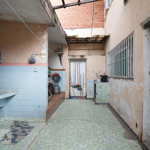 Casa à venda com 200m², 4 quartos e 3 vagasArea de serviço