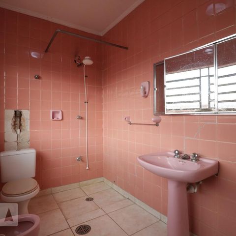 Casa à venda com 200m², 4 quartos e 3 vagasBanheiro
