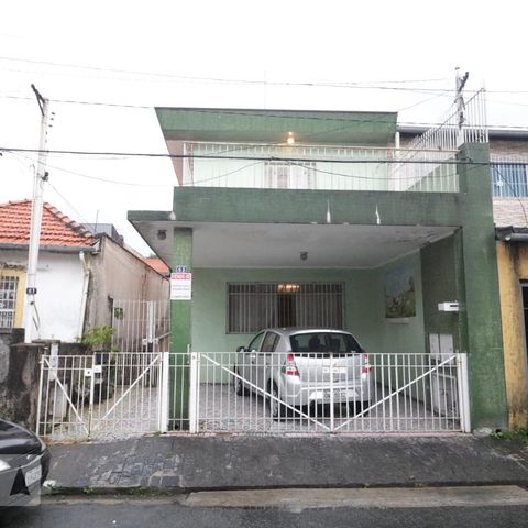 Casa à venda com 200m², 4 quartos e 3 vagasFachada