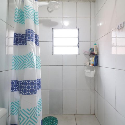 Casa à venda com 200m², 4 quartos e 3 vagasBanheiro suite 1