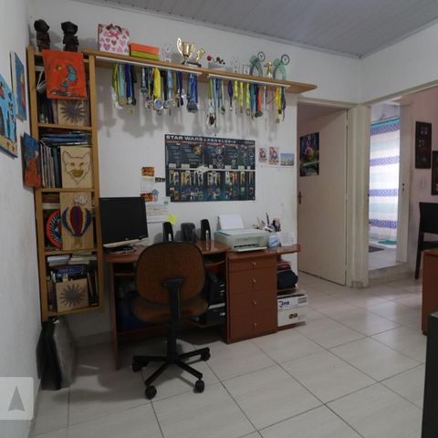 Casa à venda com 200m², 4 quartos e 3 vagasEscritório