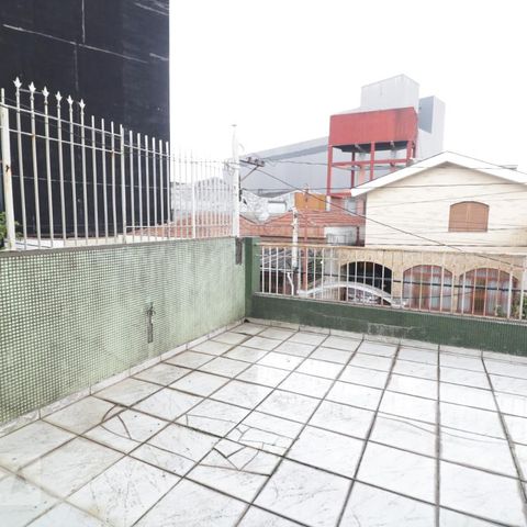 Casa à venda com 200m², 4 quartos e 3 vagasSacada quarto 1