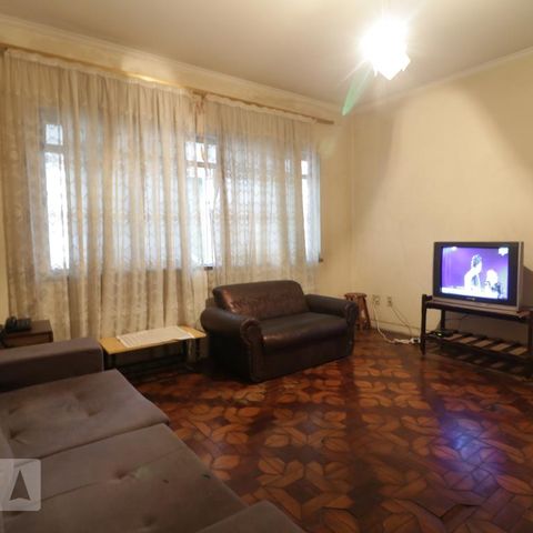 Casa à venda com 200m², 4 quartos e 3 vagasCasa 1 - Sala