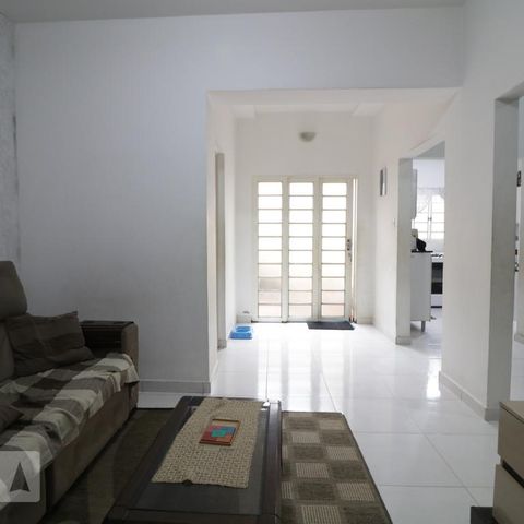 Casa à venda com 200m², 4 quartos e 3 vagasCasa 2 - Sala
