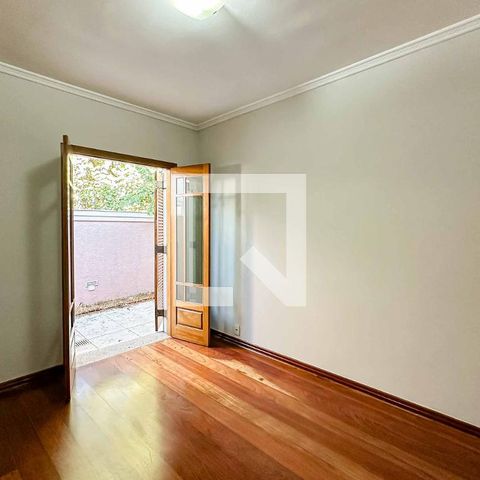 Casa à venda com 200m², 3 quartos e 5 vagasSuíte 3