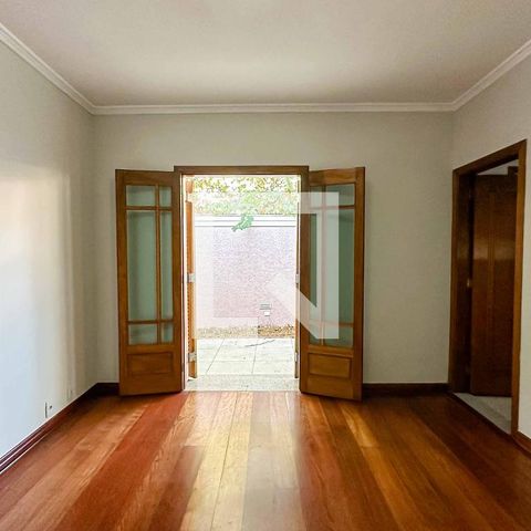 Casa à venda com 200m², 3 quartos e 5 vagasSuíte 1