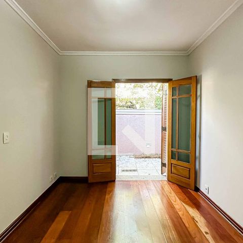 Casa à venda com 200m², 3 quartos e 5 vagasSuíte 3