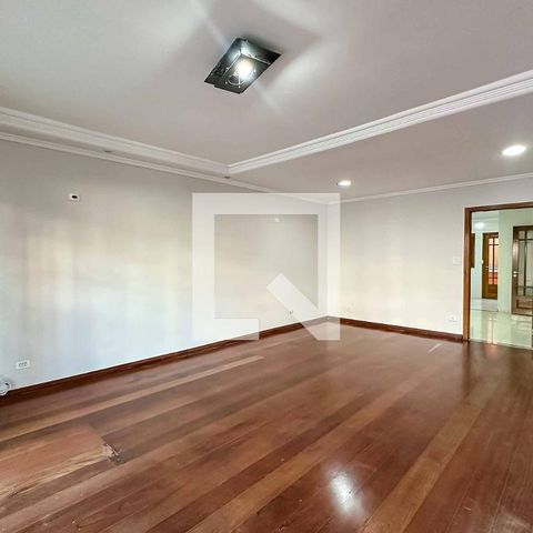 Casa à venda com 200m², 3 quartos e 5 vagasSala