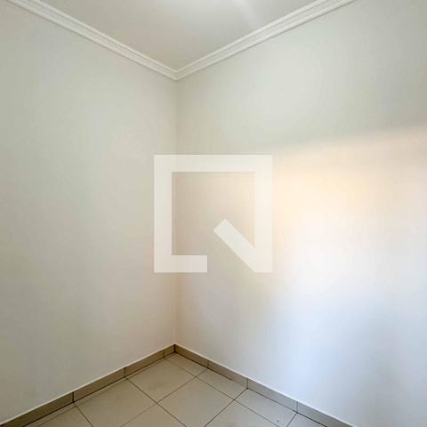 Casa à venda com 200m², 3 quartos e 5 vagasQuarto da Área de Serviço