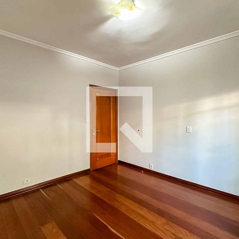 Casa à venda com 200m², 3 quartos e 5 vagasSuíte 1