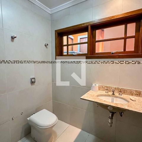 Casa à venda com 200m², 3 quartos e 5 vagasBanheiro da Suíte 3