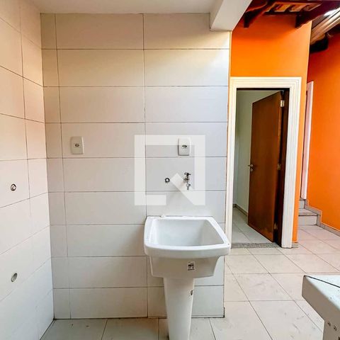 Casa à venda com 200m², 3 quartos e 5 vagasÁrea de Serviço