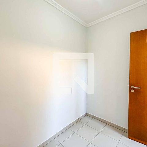 Casa à venda com 200m², 3 quartos e 5 vagasQuarto da Área de Serviço