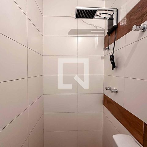 Casa à venda com 200m², 3 quartos e 5 vagasBanheiro da Suíte 2