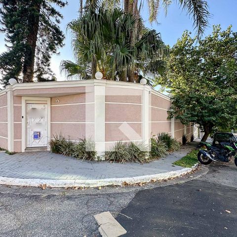 Casa à venda com 200m², 3 quartos e 5 vagasFachada
