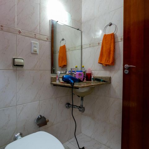 Casa à venda com 140m², 3 quartos e 2 vagas Casa à venda com 140m², 3 quartos e 2 vagasBanheiro da Suíte 3