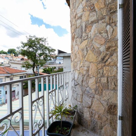 Casa à venda com 140m², 3 quartos e 2 vagas Casa à venda com 140m², 3 quartos e 2 vagasVaranda da Suíte 1