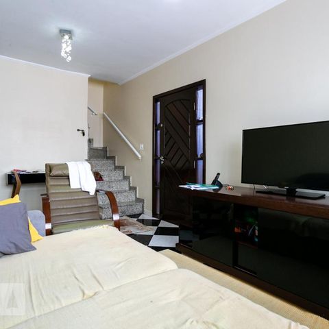 Casa à venda com 140m², 3 quartos e 2 vagas Casa à venda com 140m², 3 quartos e 2 vagasSala