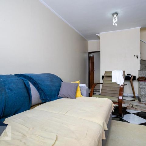 Casa à venda com 140m², 3 quartos e 2 vagas Casa à venda com 140m², 3 quartos e 2 vagasSala