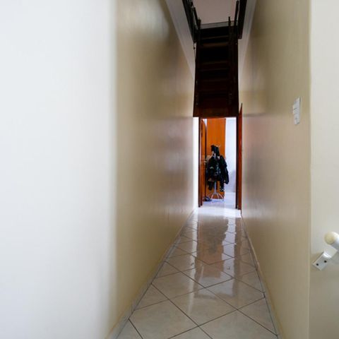 Casa à venda com 140m², 3 quartos e 2 vagas Casa à venda com 140m², 3 quartos e 2 vagasCorredor