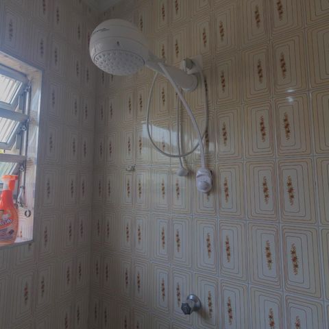 Casa à venda com 114m², 3 quartos e 2 vagasBanheiro - Quarto 3