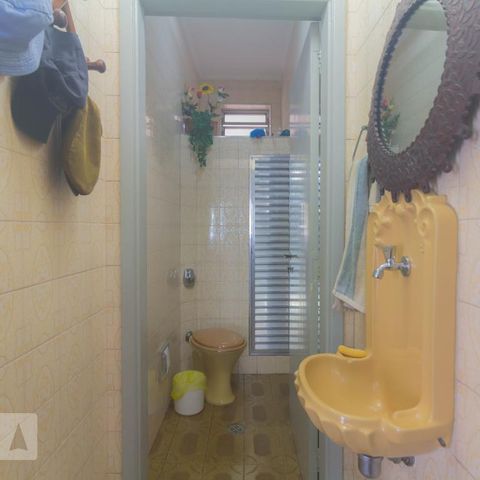 Casa à venda com 114m², 3 quartos e 2 vagasLavabo