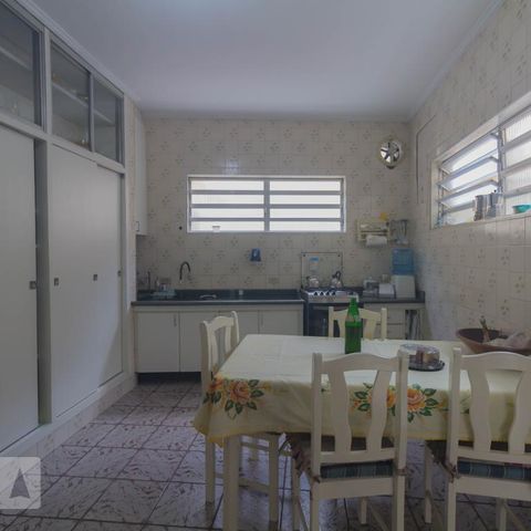 Casa à venda com 114m², 3 quartos e 2 vagasCozinha