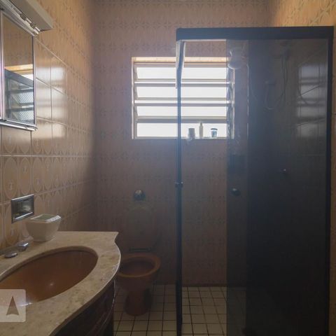 Casa à venda com 114m², 3 quartos e 2 vagasBanheiro