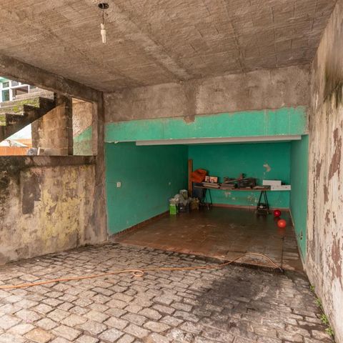 Casa à venda com 220m², 4 quartos e 4 vagasGaragem 