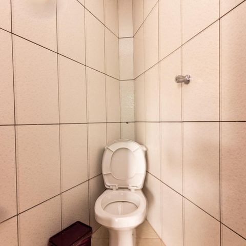 Casa à venda com 220m², 4 quartos e 4 vagasBanheiro de serviço