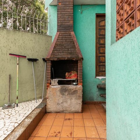 Casa à venda com 220m², 4 quartos e 4 vagasChurrasqueira 