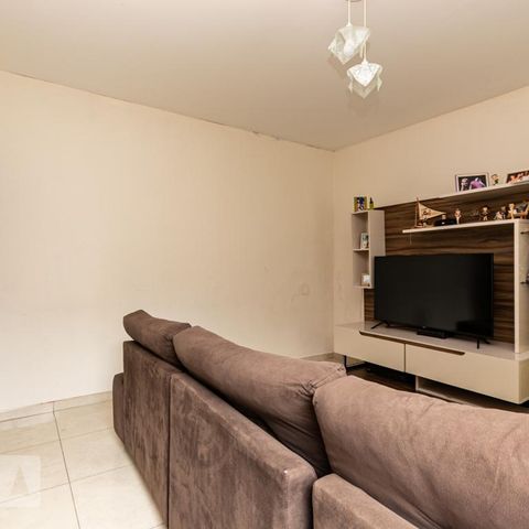 Casa à venda com 220m², 4 quartos e 4 vagasSala 
