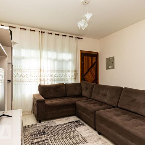 Casa à venda com 220m², 4 quartos e 4 vagasSala 