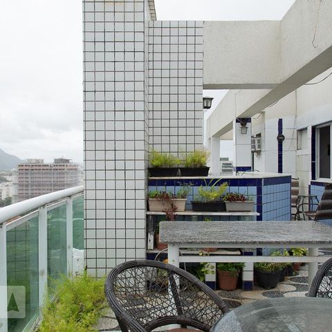 Apartamento à venda com 150m², 3 quartos e 2 vagasVaranda